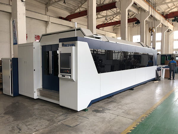 1200W влакна ласерска машина за сечење за нерѓосувачки челик 3015