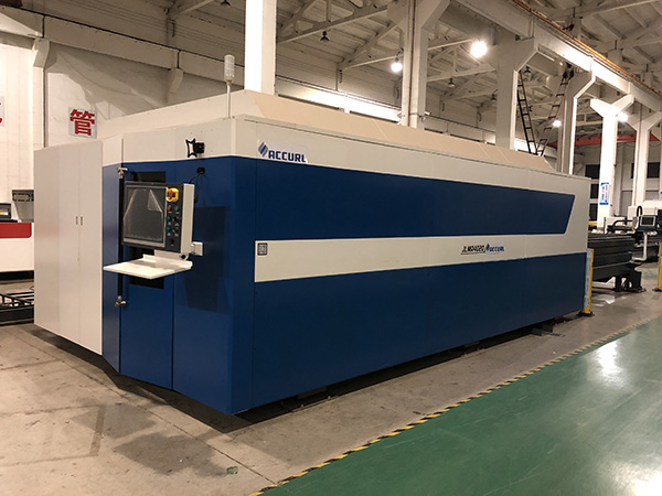 Целосно затворена палета менувач Влакна Ласерски цевки и лим машина за сечење